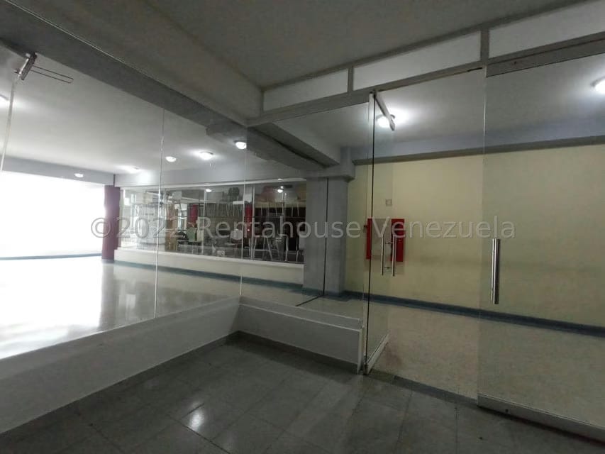 Comercial (Local Comercial) en Alquiler en Castillito, Carabobo - 3