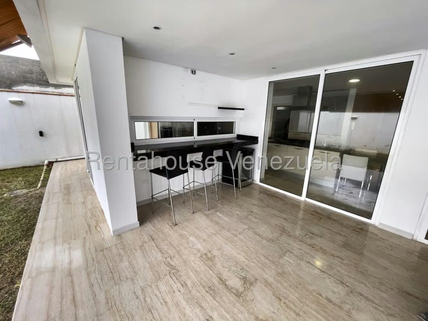 Casa (Multipes Niveles) en Venta en Santa Paula, Distrito Metropolitano - 22