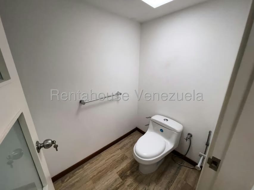 Casa (Multipes Niveles) en Venta en Santa Paula, Distrito Metropolitano - 43