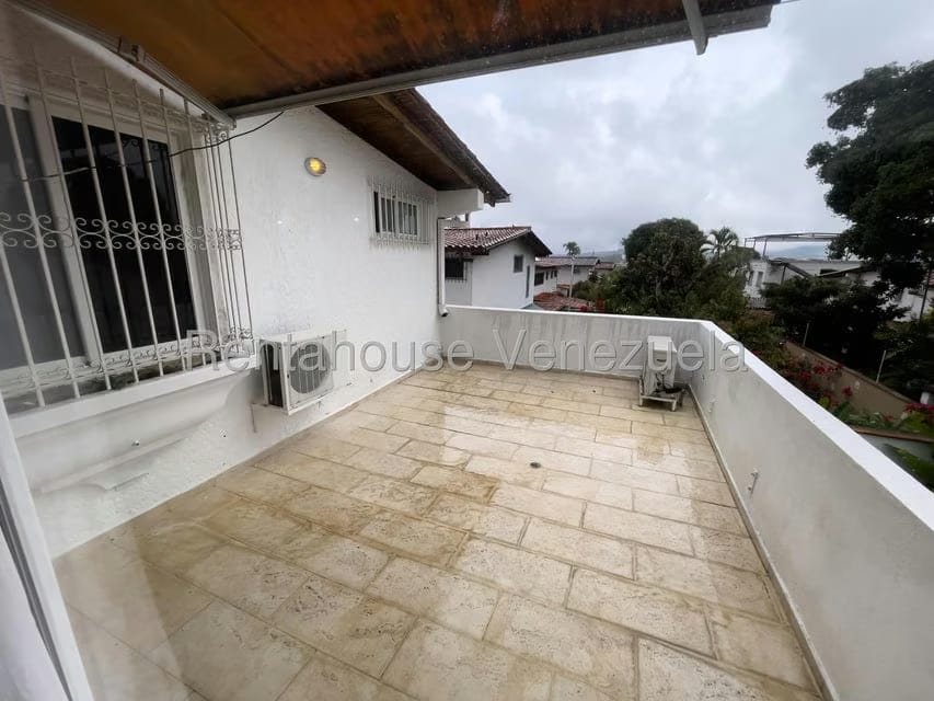 Casa (Multipes Niveles) en Venta en Santa Paula, Distrito Metropolitano - 45