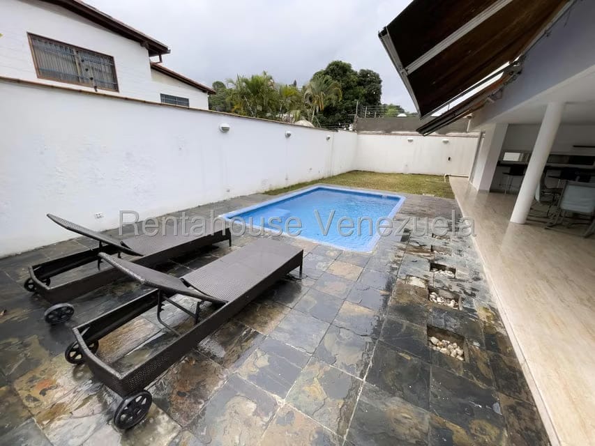 Casa (Multipes Niveles) en Venta en Santa Paula, Distrito Metropolitano - 51