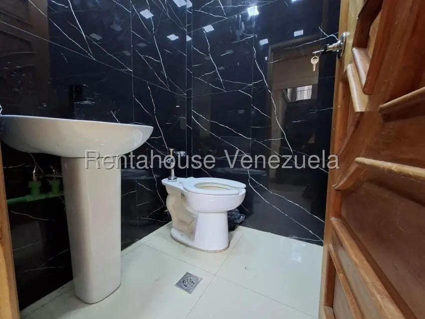 Comercial (Local Comercial) en Venta en Parque Central, Distrito Metropolitano - 6