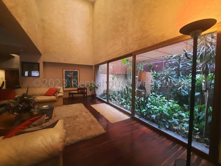 Casa (Duplex) en Venta en La Floresta, Distrito Metropolitano - 15