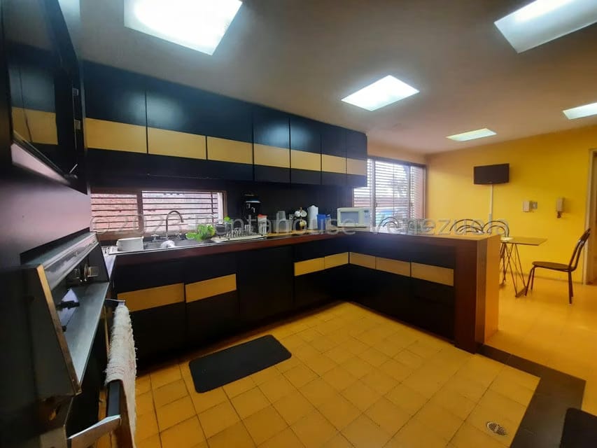 Casa (Duplex) en Venta en La Floresta, Distrito Metropolitano - 22