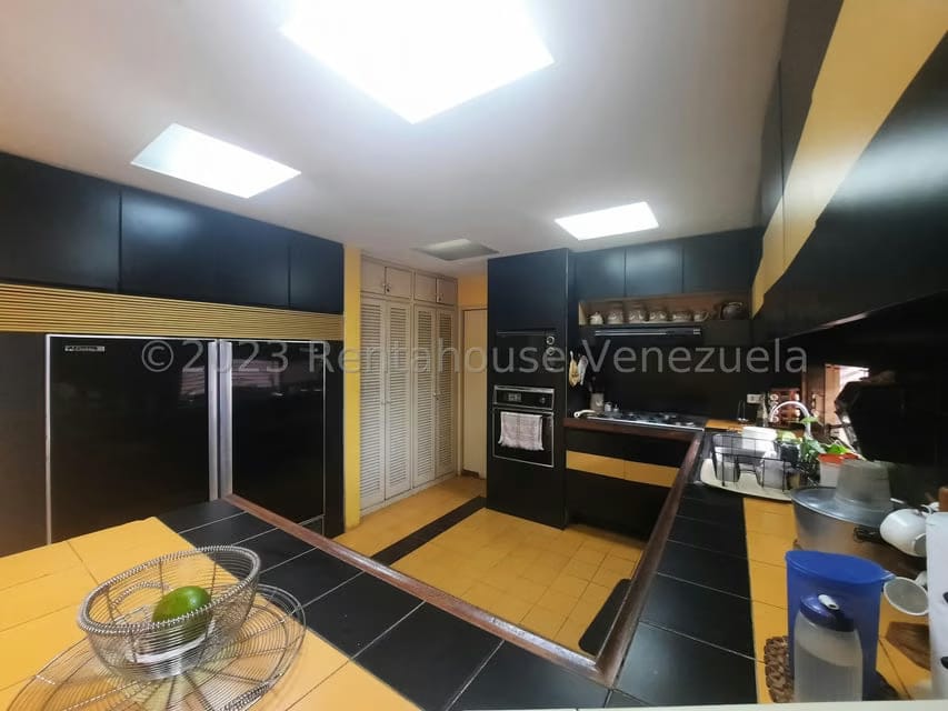 Casa (Duplex) en Venta en La Floresta, Distrito Metropolitano - 23