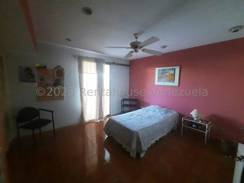 Casa (Duplex) en Venta en La Floresta, Distrito Metropolitano - 30