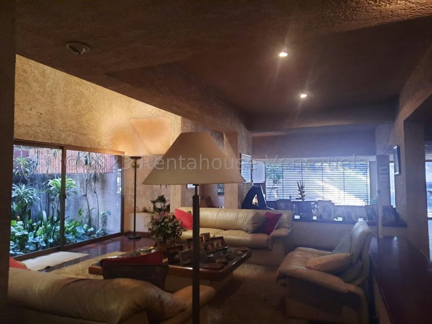 Casa (Duplex) en Venta en La Floresta, Distrito Metropolitano - 10