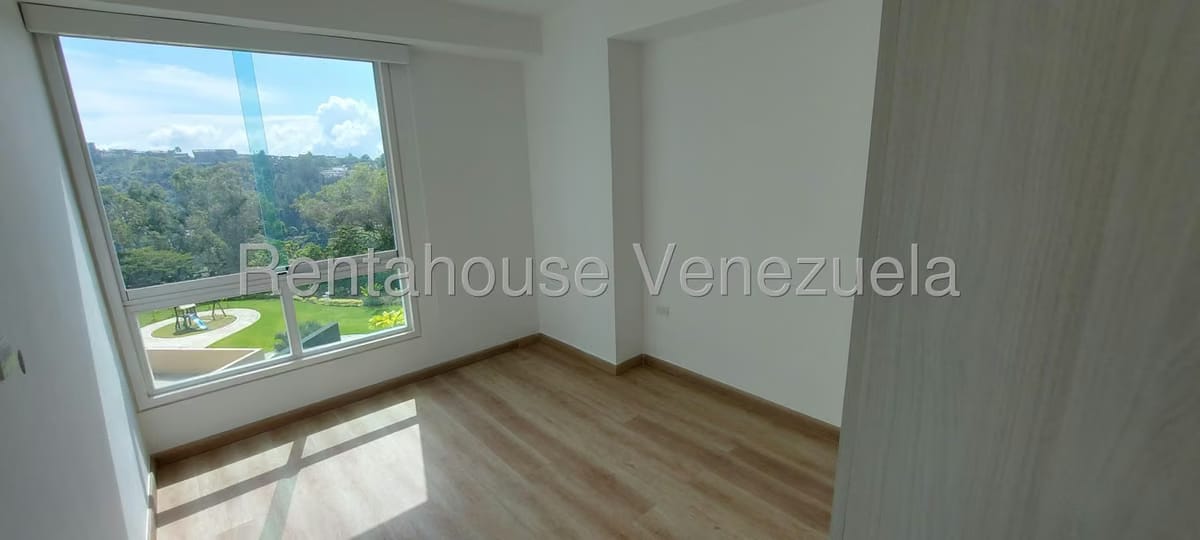 Apartamento (1 Nivel) en Alquiler en La Lagunita Country Club, Distrito Metropolitano - 9