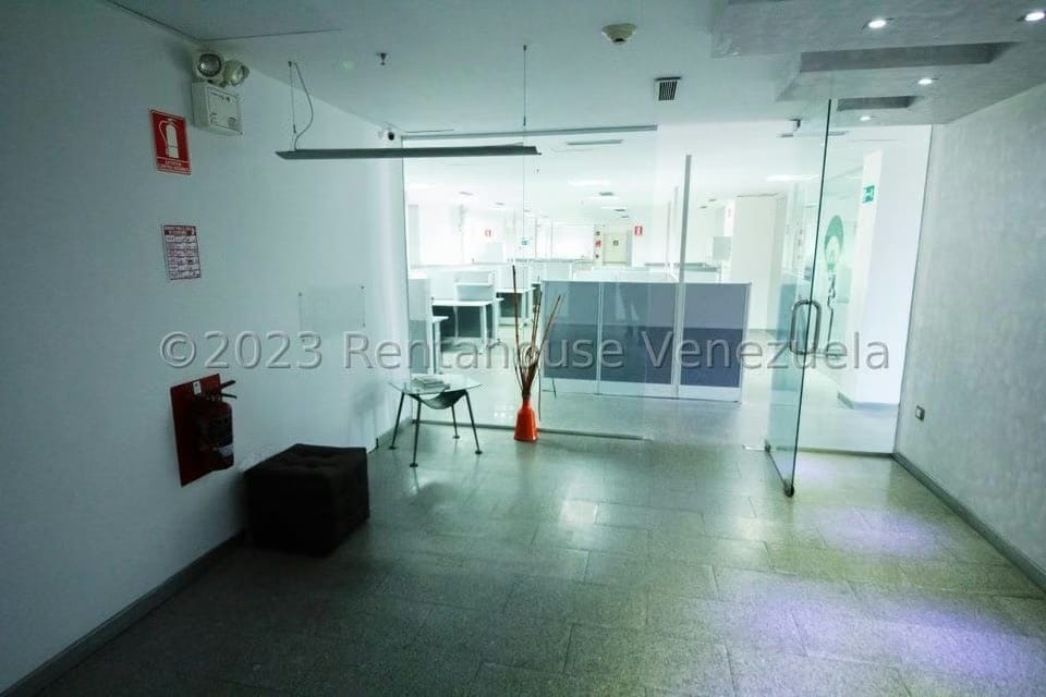 Comercial (Oficina) en Venta en Macaracuay, Distrito Metropolitano - 3