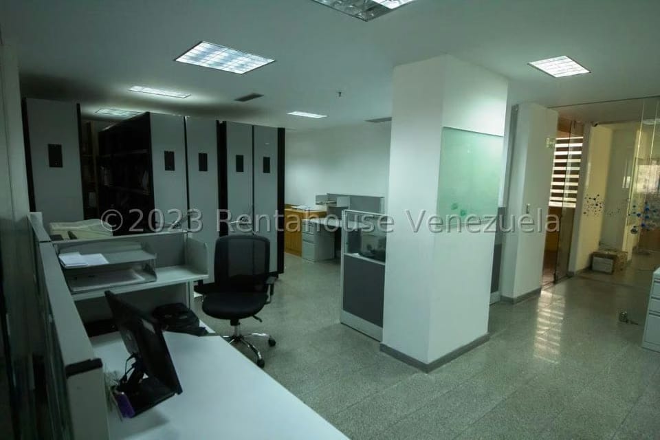 Comercial (Oficina) en Venta en Macaracuay, Distrito Metropolitano - 8