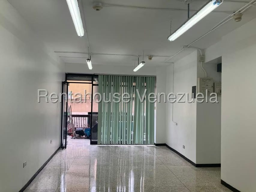 Comercial (Local Comercial) en Alquiler en Parroquia Altagracia, Distrito Metropolitano - 12
