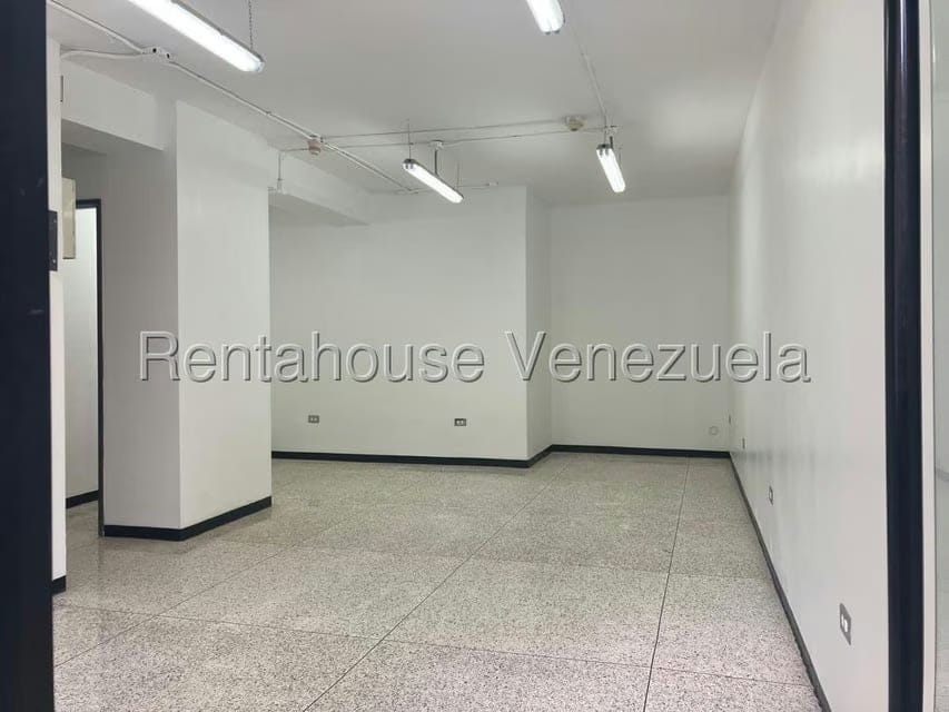 Comercial (Local Comercial) en Alquiler en Parroquia Altagracia, Distrito Metropolitano - 3