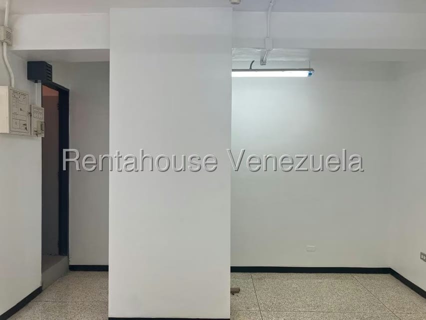 Comercial (Local Comercial) en Alquiler en Parroquia Altagracia, Distrito Metropolitano - 9