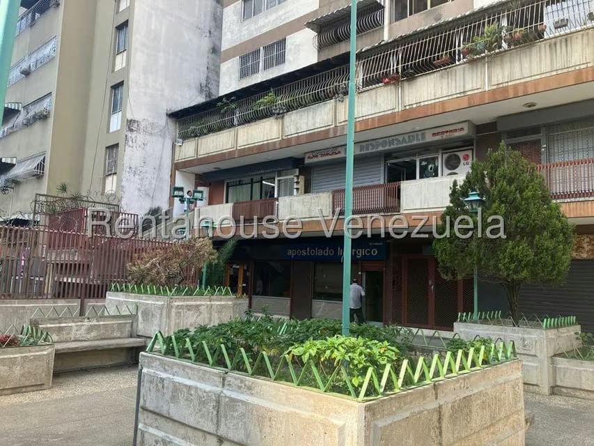 Comercial (Local Comercial) en Alquiler en Parroquia Altagracia, Distrito Metropolitano - 10