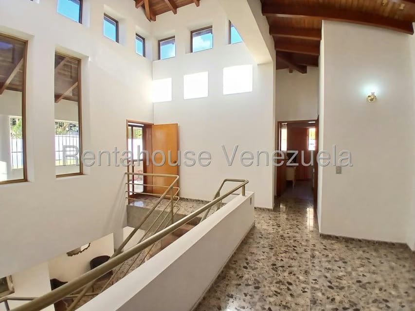 Casa (Duplex) en Venta en La Trinidad, Distrito Metropolitano - 30