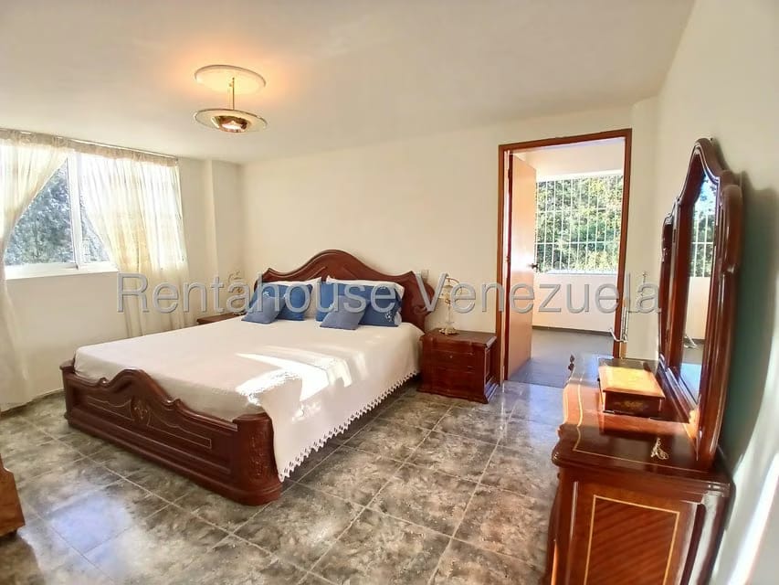Casa (Duplex) en Venta en La Trinidad, Distrito Metropolitano - 31