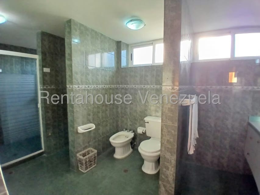 Casa (Duplex) en Venta en La Trinidad, Distrito Metropolitano - 34