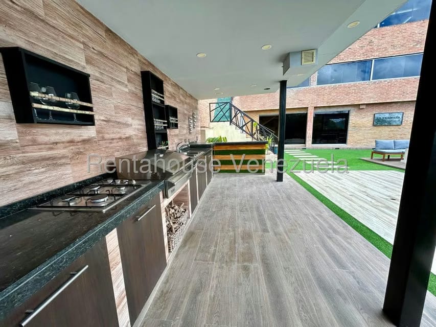 Casa (Multipes Niveles) en Venta en Los Guayabitos, Distrito Metropolitano - 11