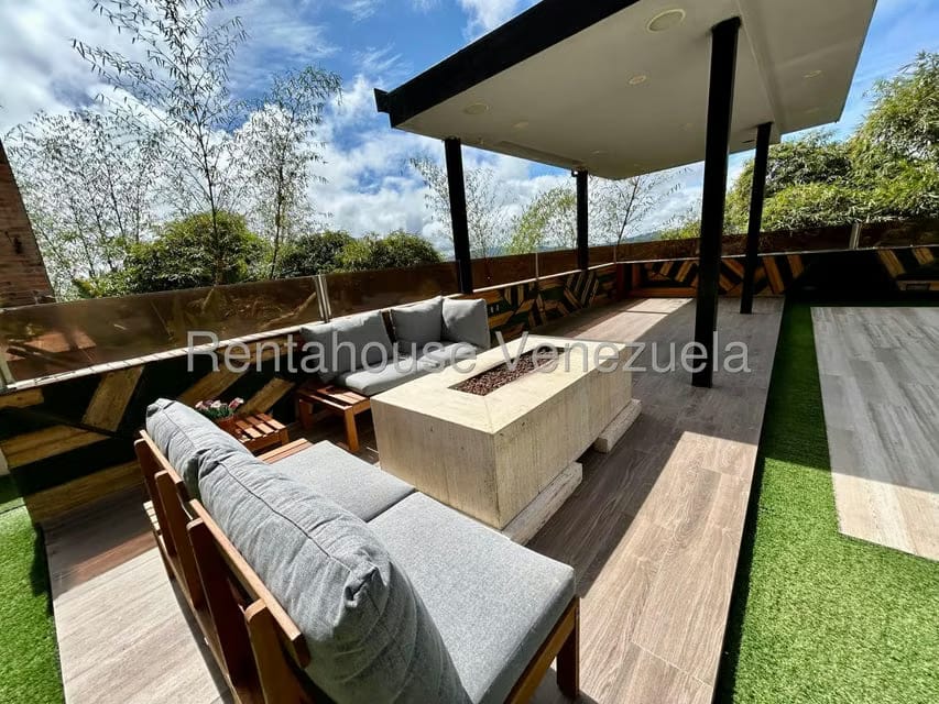 Casa (Multipes Niveles) en Venta en Los Guayabitos, Distrito Metropolitano - 17