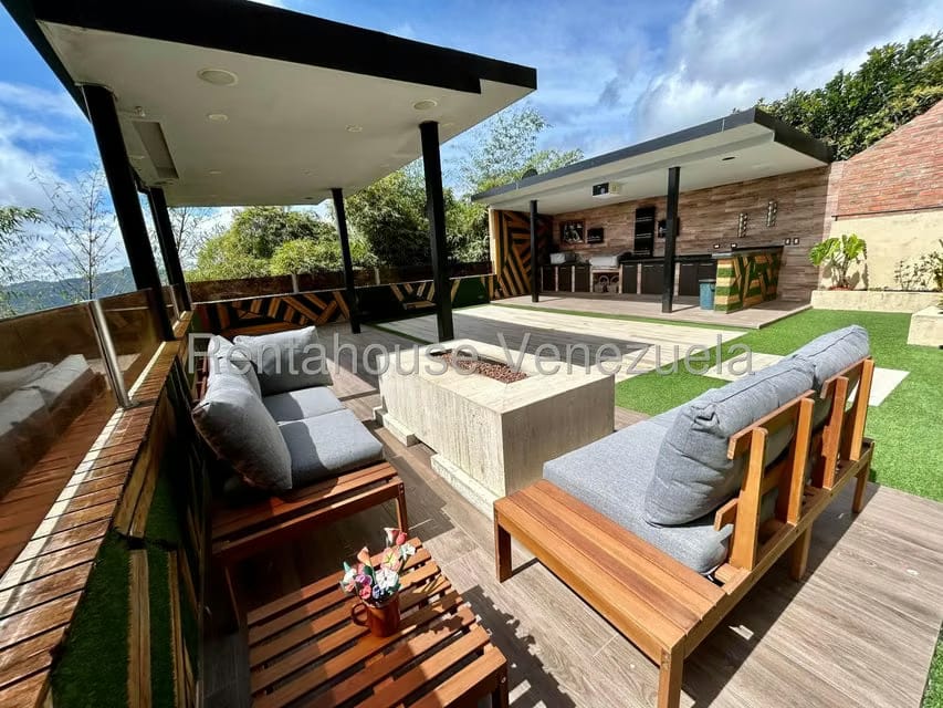 Casa (Multipes Niveles) en Venta en Los Guayabitos, Distrito Metropolitano - 18