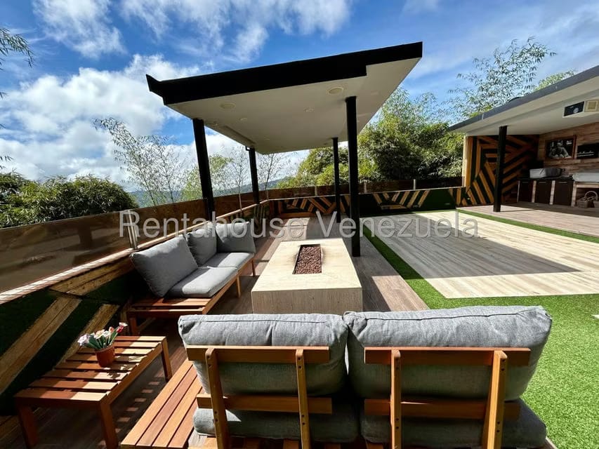 Casa (Multipes Niveles) en Venta en Los Guayabitos, Distrito Metropolitano - 19