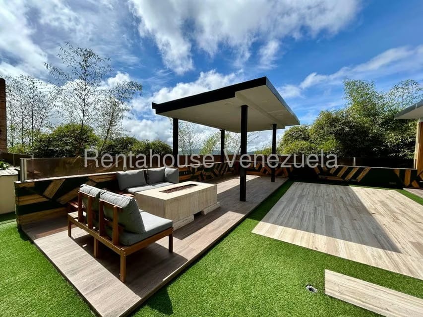 Casa (Multipes Niveles) en Venta en Los Guayabitos, Distrito Metropolitano - 20