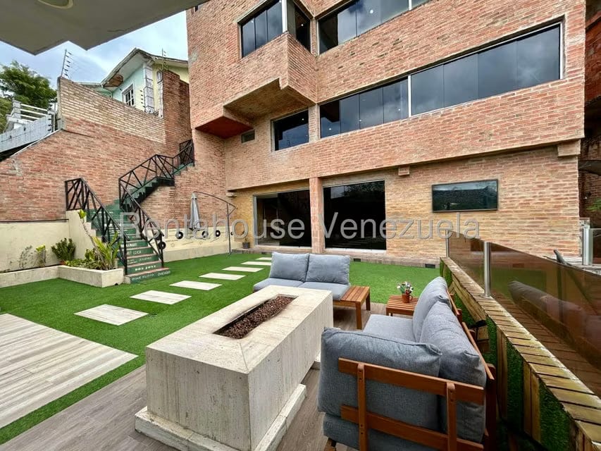 Casa (Multipes Niveles) en Venta en Los Guayabitos, Distrito Metropolitano - 4