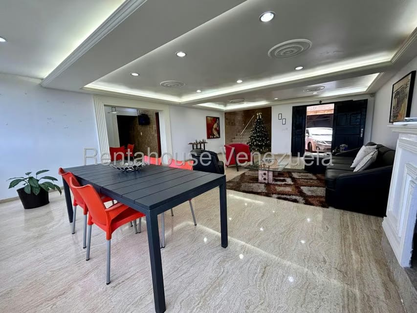 Casa (Multipes Niveles) en Venta en Los Guayabitos, Distrito Metropolitano - 33