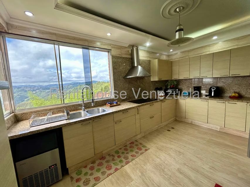 Casa (Multipes Niveles) en Venta en Los Guayabitos, Distrito Metropolitano - 38