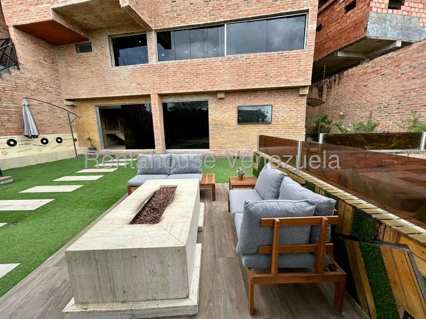 Casa (Multipes Niveles) en Venta en Los Guayabitos, Distrito Metropolitano - 5