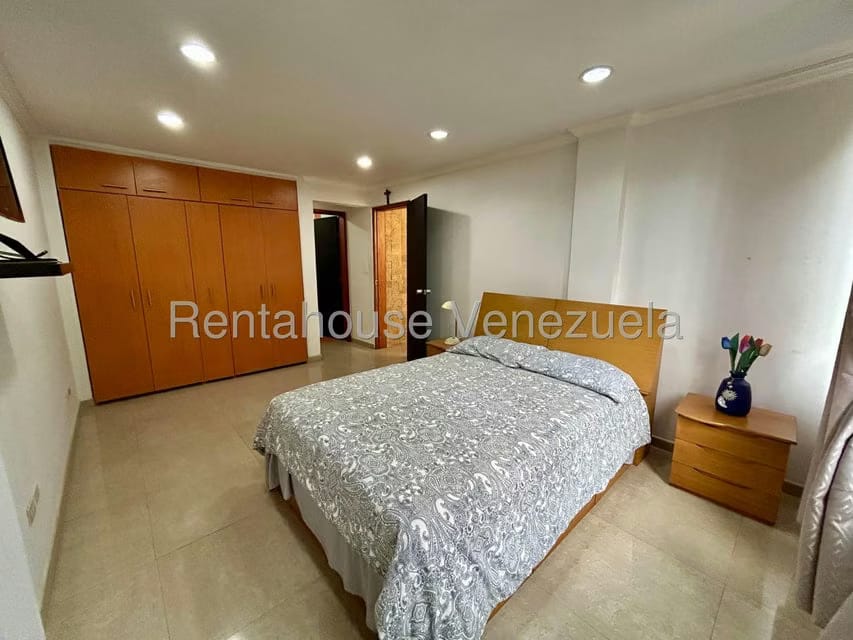 Casa (Multipes Niveles) en Venta en Los Guayabitos, Distrito Metropolitano - 52