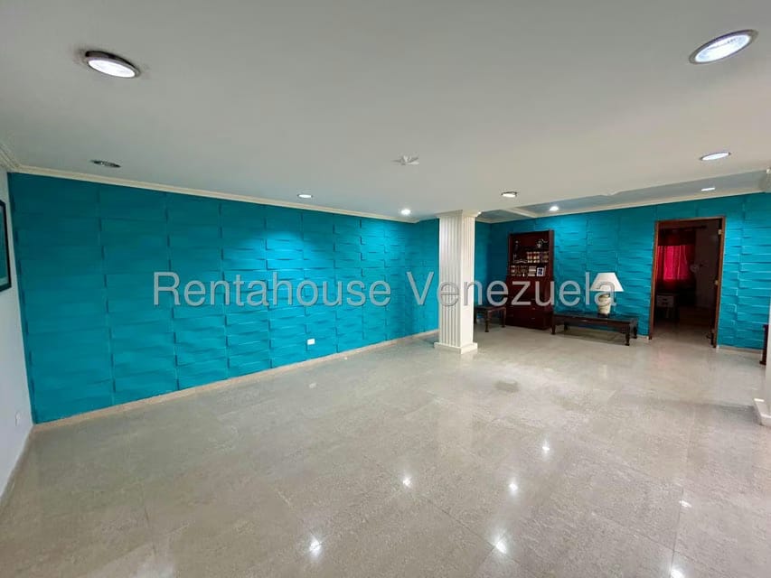 Casa (Multipes Niveles) en Venta en Los Guayabitos, Distrito Metropolitano - 55