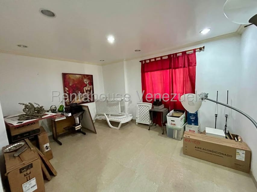 Casa (Multipes Niveles) en Venta en Los Guayabitos, Distrito Metropolitano - 57