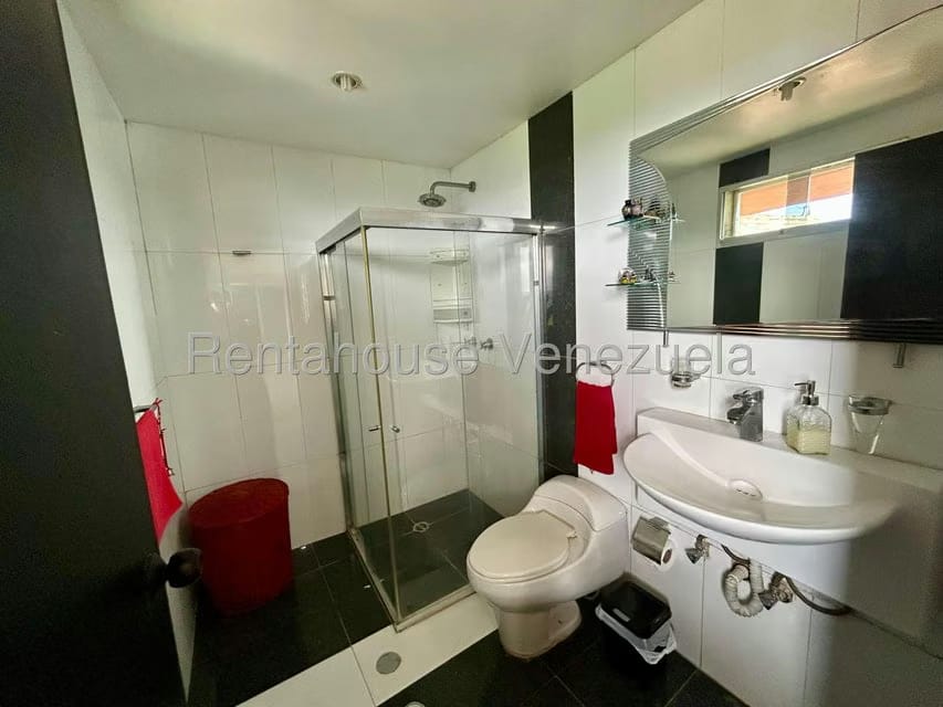 Casa (Multipes Niveles) en Venta en Los Guayabitos, Distrito Metropolitano - 58