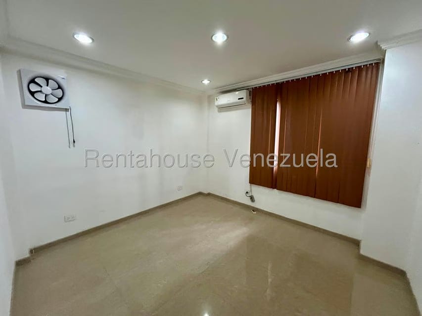 Casa (Multipes Niveles) en Venta en Los Guayabitos, Distrito Metropolitano - 59