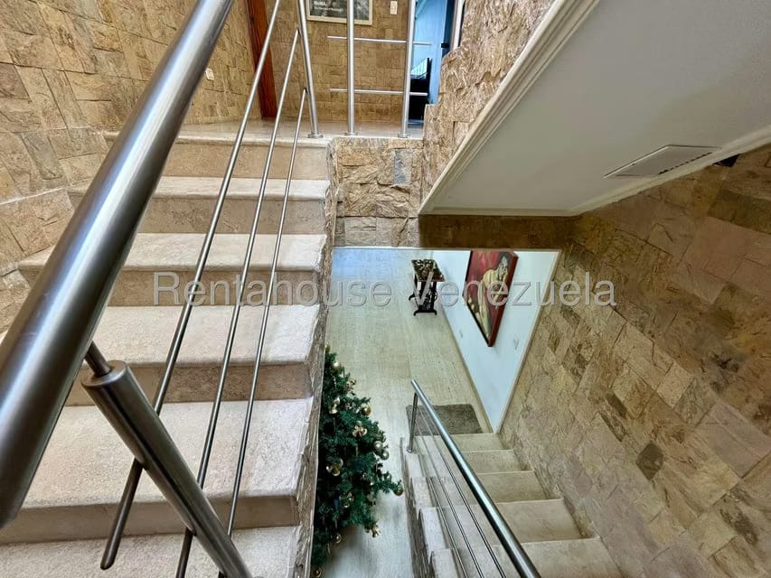 Casa (Multipes Niveles) en Venta en Los Guayabitos, Distrito Metropolitano - 60