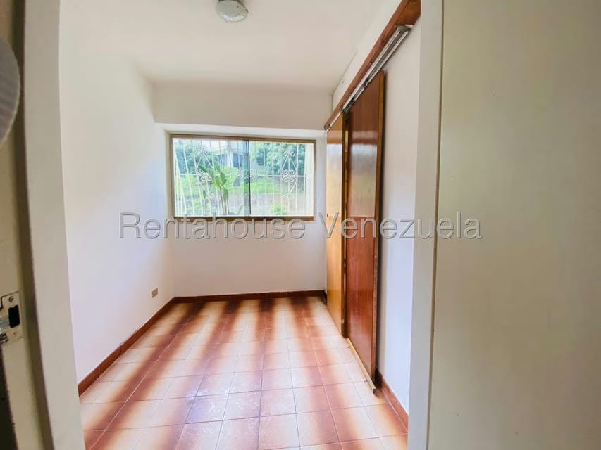 Apartamento (1 Nivel) en Alquiler en Colinas de La California, Distrito Metropolitano - 14