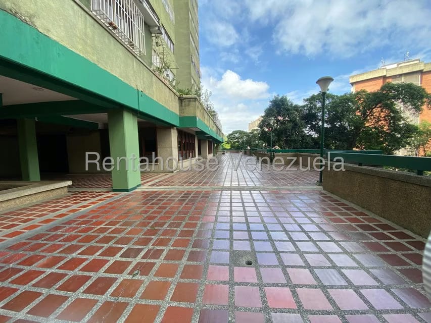 Apartamento (1 Nivel) en Alquiler en Colinas de La California, Distrito Metropolitano - 18