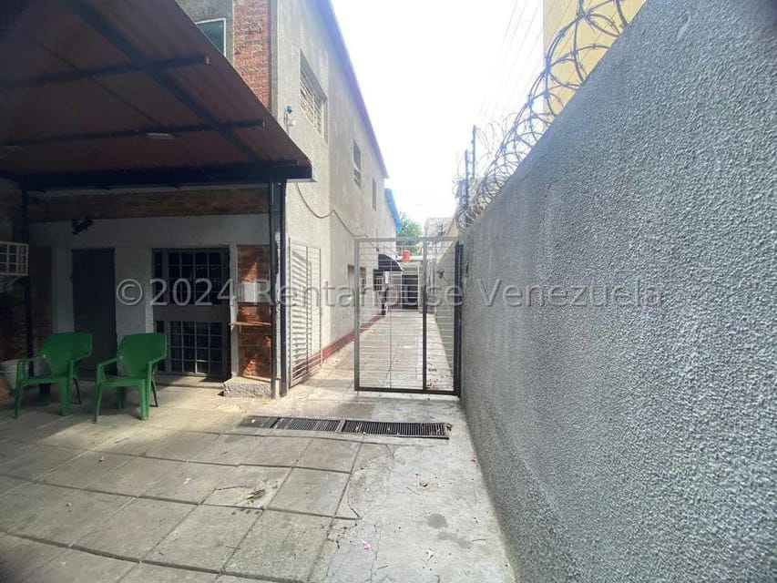 Comercial (Local Comercial) en Alquiler en Bello Monte, Distrito Metropolitano - 2