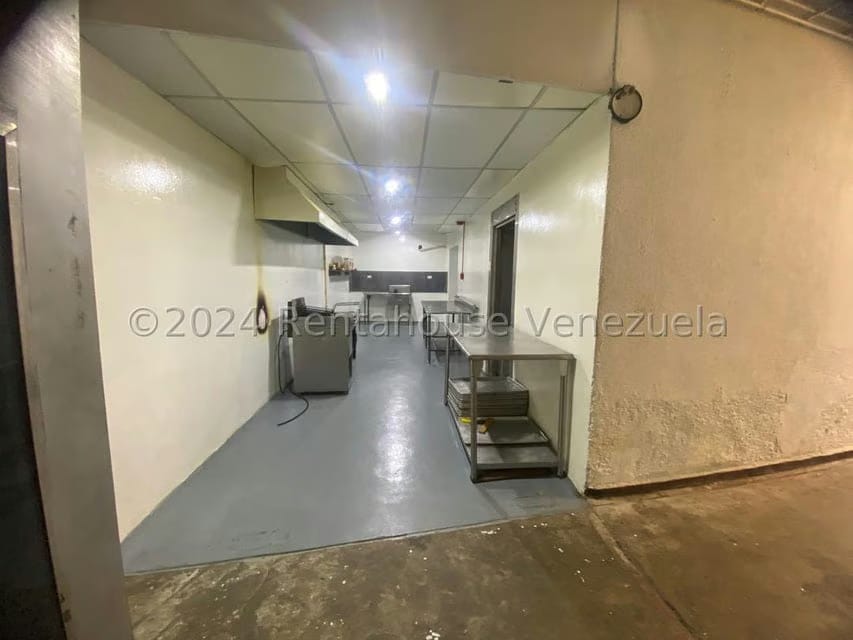 Comercial (Local Comercial) en Alquiler en Bello Monte, Distrito Metropolitano - 8