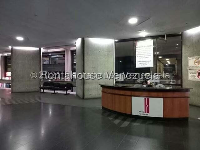 Comercial (Oficina) en Venta en Prados del Este, Distrito Metropolitano - 2