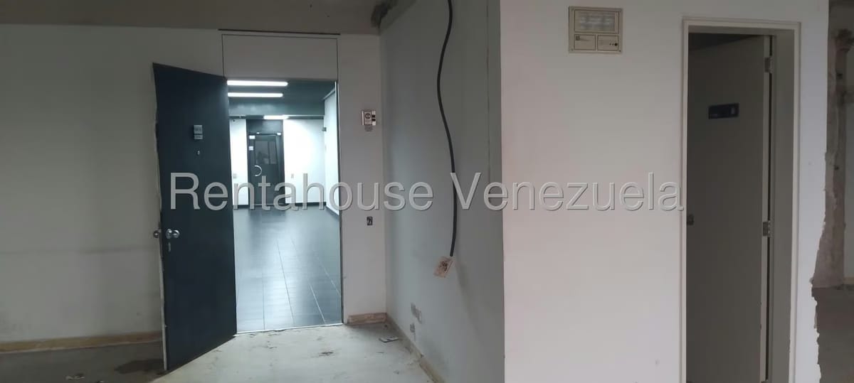 Comercial (Oficina) en Venta en Prados del Este, Distrito Metropolitano - 5