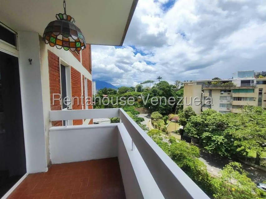 Apartamento (1 Nivel) en Alquiler en Colinas de Bello Monte, Distrito Metropolitano - 11