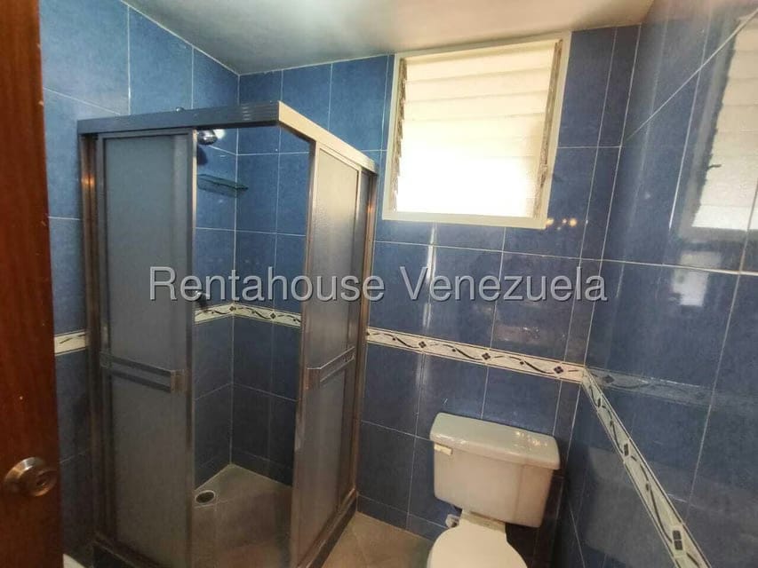 Apartamento (1 Nivel) en Alquiler en Colinas de Bello Monte, Distrito Metropolitano - 29