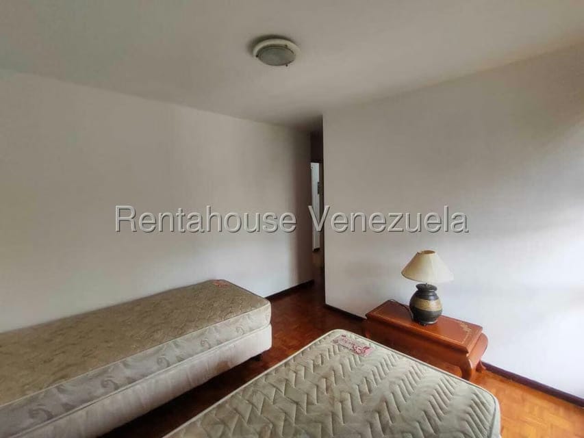 Apartamento (1 Nivel) en Alquiler en Colinas de Bello Monte, Distrito Metropolitano - 41