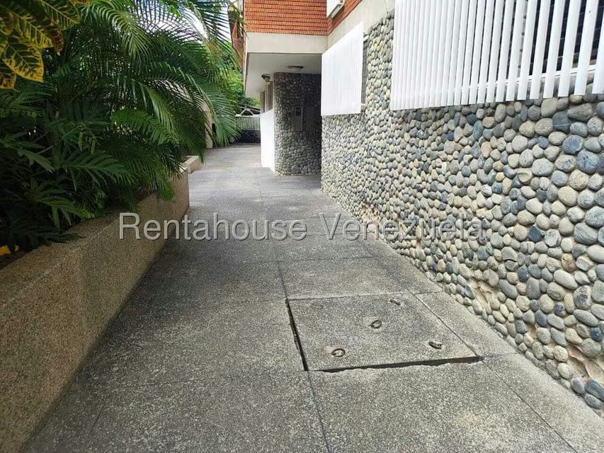 Apartamento (1 Nivel) en Alquiler en Colinas de Bello Monte, Distrito Metropolitano - 53