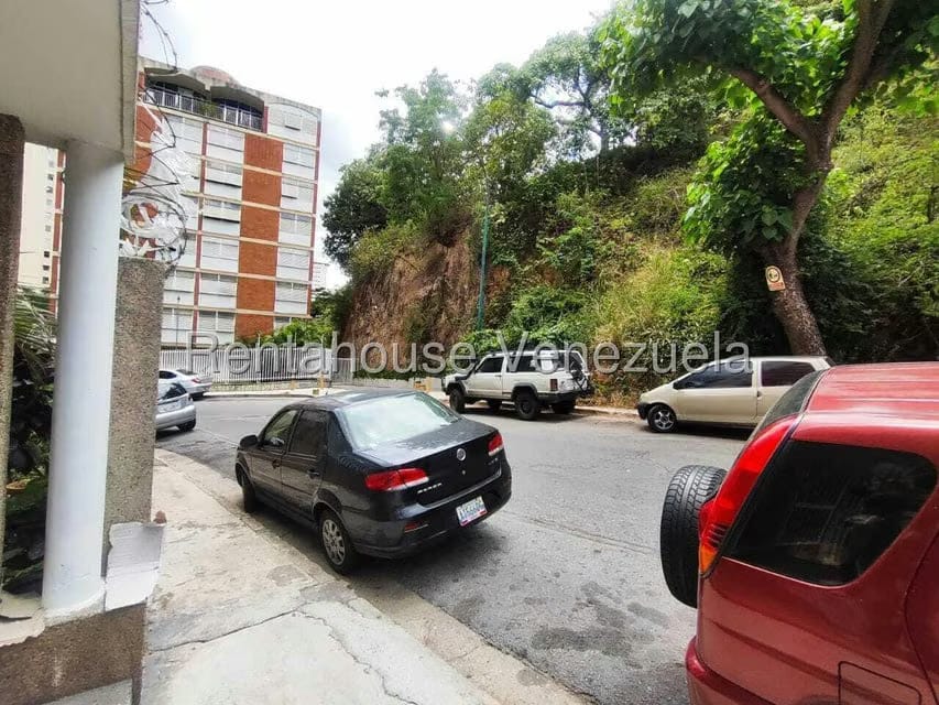 Apartamento (1 Nivel) en Alquiler en Colinas de Bello Monte, Distrito Metropolitano - 57
