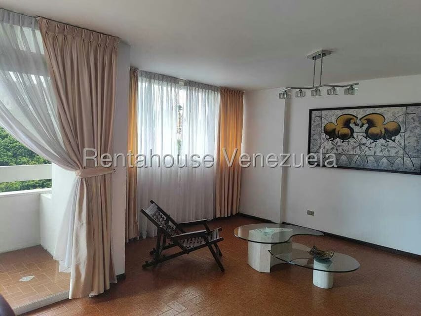 Apartamento (1 Nivel) en Alquiler en Colinas de Bello Monte, Distrito Metropolitano - 10