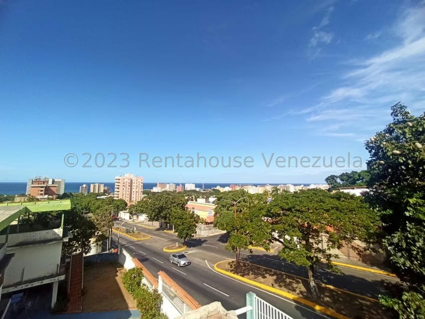 Casa (Multipes Niveles) en Venta en El Palmar del Este, Vargas - 28