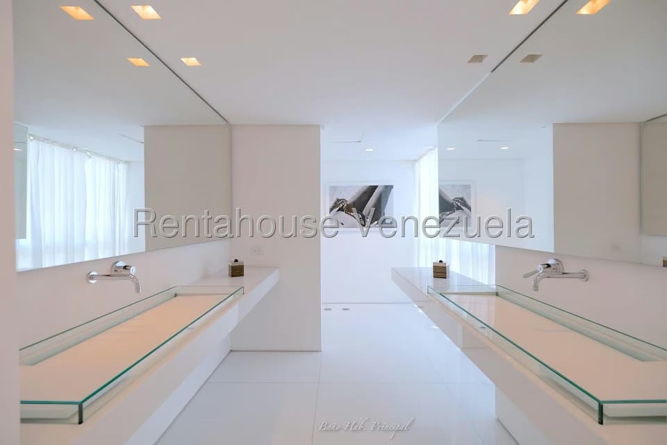 Apartamento (Duplex) en Venta en Campo Alegre, Distrito Metropolitano - 22